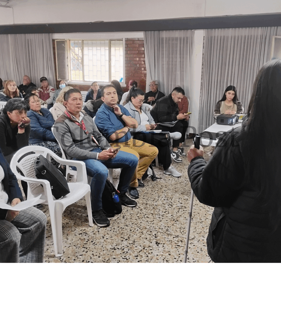 Foto 7 Colombia Post Alcalde Local  de Puente Aranda Víctor Cruz Diálogos Ciudadanos Ambiente y Espacio Público 2025 Puente Aranda